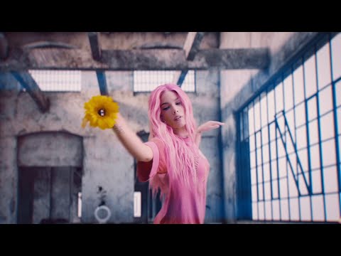 Youtube: Marshmello & Halsey - Be Kind (Official Music Video)