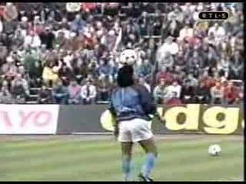 Youtube: Dancing Maradona