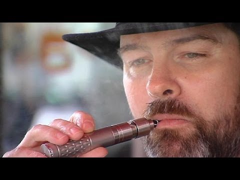 Youtube: Streit um E-Zigarette:"Harmlos wie Obst und Früchte" - reporter