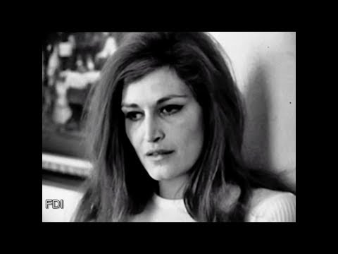 Youtube: Dalida - Je reviens te chercher [A Montmartre 1967]