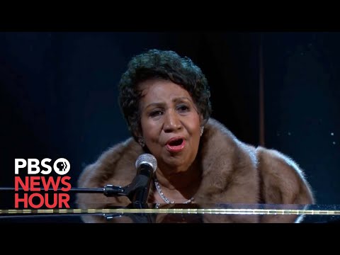 Youtube: WATCH: Aretha Franklin sings "(You Make Me Feel Like) A Natural Woman"
