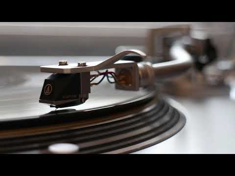 Youtube: Neil Diamond - Song Sung Blue (1972 HQ Vinyl Rip) - Technics 1200G / Audio Technica ART9