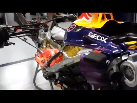 Youtube: F1 2013 Redbull RB9 Last fire up!  INSANE EXHAUST! Bye V8! Vettel-Webber