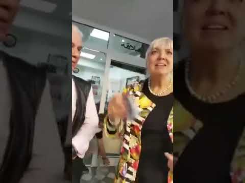 Youtube: Claudia Roth ohne Corona Maske und Mindestabstand