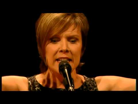 Youtube: Vaya Con Dios - Don't Cry for Louie (Live at Theatre Vaudeville, Belgium)