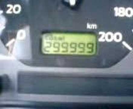Youtube: 300.000 KM Volkswagen GOLF 3  jetzt wieder Neu!