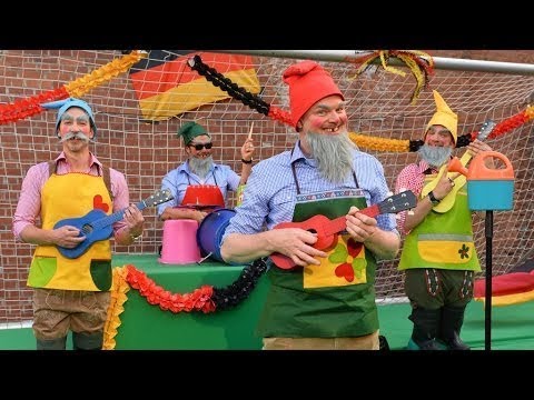 Youtube: Stefan Raab - Wir kommen, um ihn zu holen (offizielles Video) - WM-Song - TV total