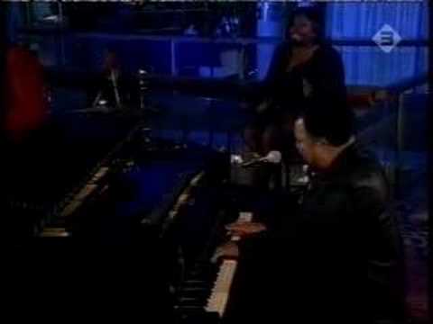 Youtube: George Duke - Brazilian Love Affair / Echidna's Arf