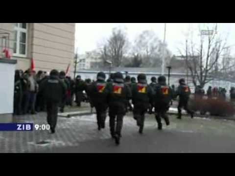 Youtube: antifa gewalt kleinkrieg gegen polizei dresden deutschland linker rand