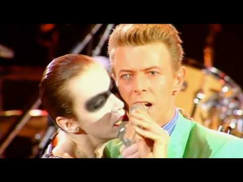 Youtube: Queen & Annie Lennox  & David Bowie - Under Pressure - HD