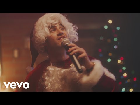 Youtube: Darren Criss - Drunk On Christmas ft. Lainey Wilson