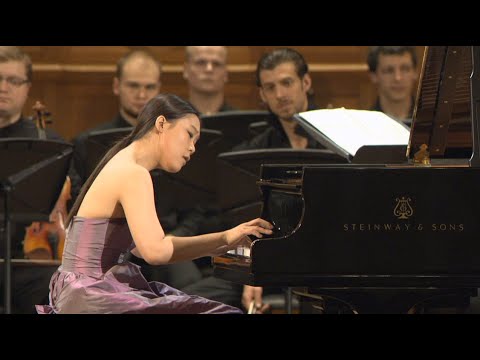 Youtube: Mozart - Piano Concerto No.21, K.467 / Yeol Eum Son
