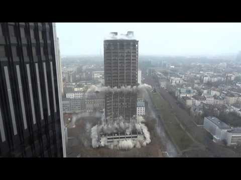Youtube: Sprengung 116 Meter Hochhaus (AfE-Turm) in Frankfurt am 02.02.2014 - Full HD, Zeitlupe & Opferkamera
