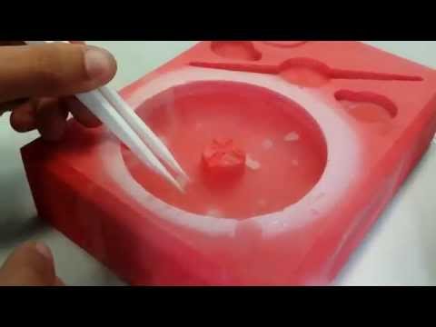 Youtube: Experimente mit flüssigem Stickstoff und Supraleiter Magneten