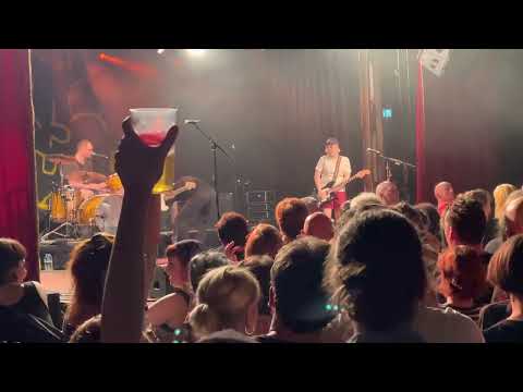 Youtube: TEAM SCHEISSE - fa - LIVE@ FESTSAAL KREUZBERG  BERLIN 18.5.2023