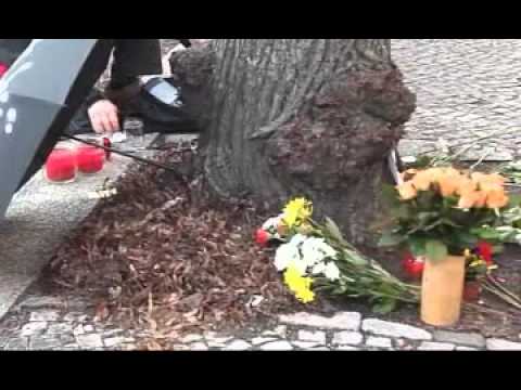 Youtube: Zwangsräumung tötet - Trauer Kundgebung zum Tod von Rosemarie Fliess in Berlin Reinickendorf