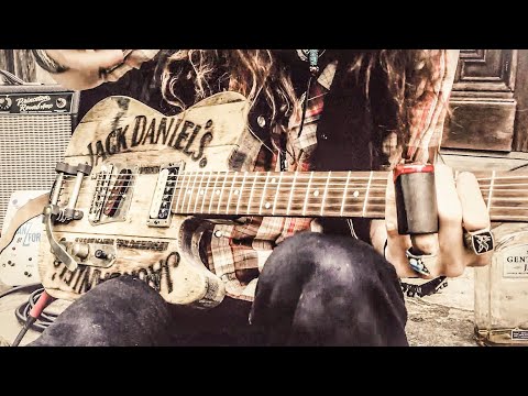 Youtube: Whiskey Barrel Guitar • JUSTIN JOHNSON SOLO SLIDE GUITAR