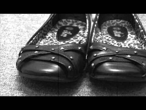 Youtube: Frag Mutti - Stinkefüsse / Smelly shoes