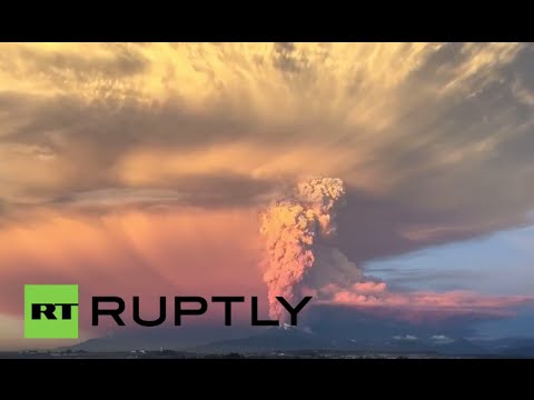 Youtube: Chile: See Calbuco volcano erupt for first time in 42 years
