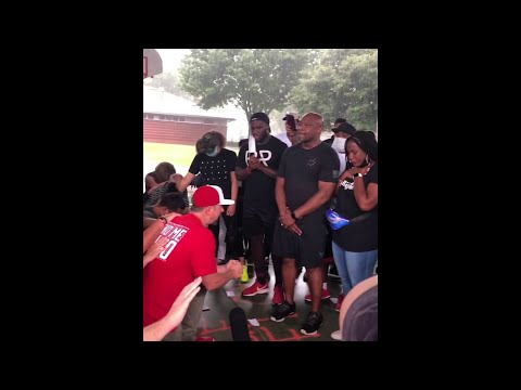Youtube: White people kneel, ask forgiveness from the black community in Third Ward