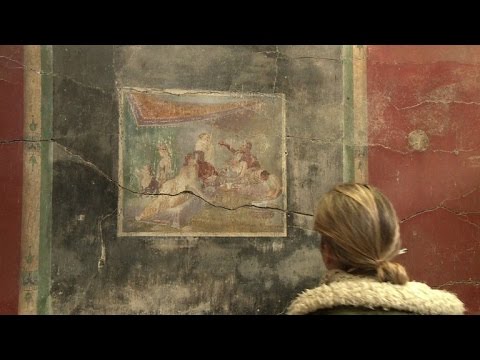 Youtube: Pompeii unveils Roman kiss for Valentine's day
