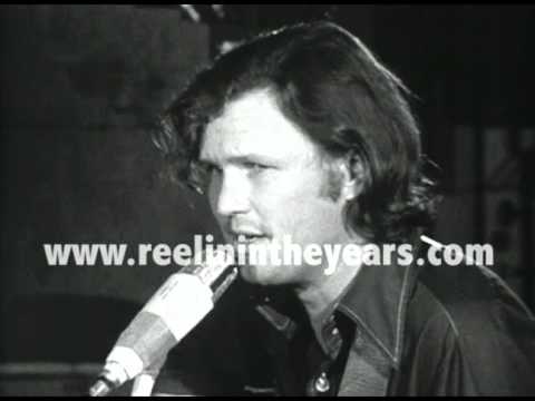 Youtube: Kris Kristofferson "Me & Bobby McGee" 1970 (Reelin' In The Years Archive)