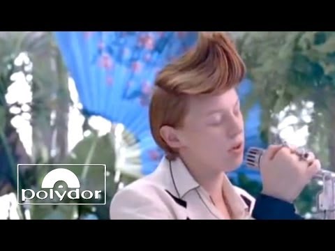 Youtube: La Roux - I'm Not Your Toy (Official Video)
