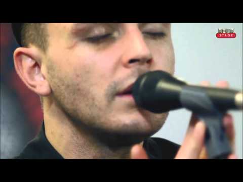 Youtube: Hurts - Wonderful Life (acoustic)