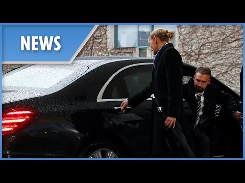 Youtube: Theresa May gets locked in her car as she arrives to meet Merkel