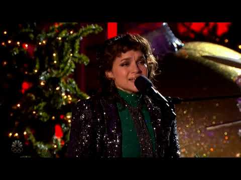 Youtube: Norah Jones sings 'White Christmas' | Christmas in Rockefeller Center 2021