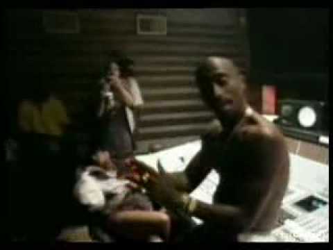 Youtube: [NEW] - 2Pac - Starin' Through My Rearview (Video + Lyrics)