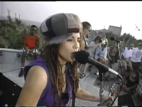 Youtube: 4 NON BLONDES - WHAT´S UP ( live )