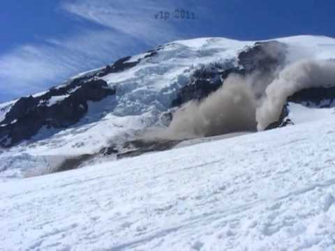 Youtube: Huge rockfall on Mount Rainier