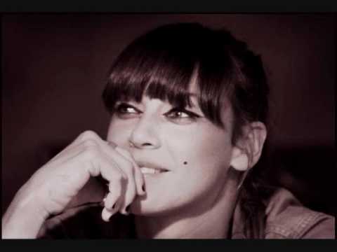 Youtube: Cat Power Dark End of the Street