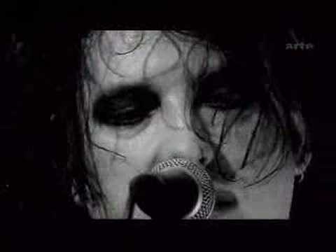Youtube: The Cure - Lullaby live @Music Planet 2Nite