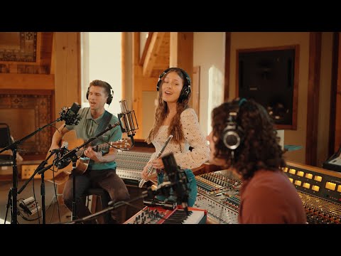 Youtube: Girl Named Tom | Wish You Were Here (Live Acoustic Version)