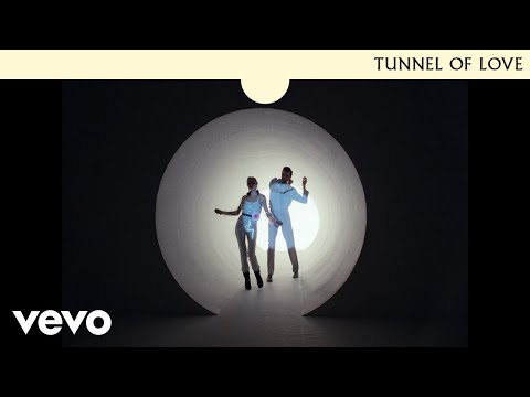 Youtube: Dire Straits - Tunnel Of Love (Official Music Video)