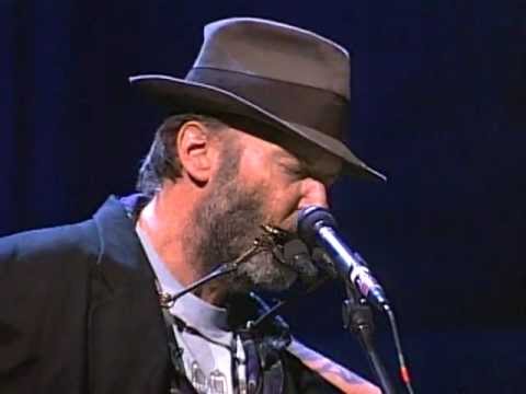 Youtube: Neil Young - Heart of Gold (Live at Farm Aid 1998)