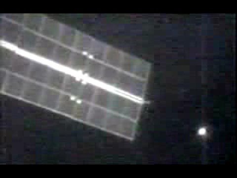 Youtube: Ovni filmé par la NASA 2 ( Ufo filmed by NASA)