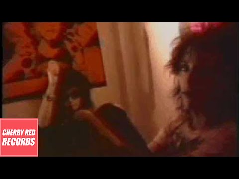 Youtube: Alien Sex Fiend - Ignore The Machine (Edit 1987)