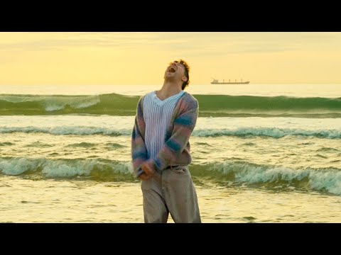 Youtube: Moncrieff - The sun is shining somewhere. (Official Lyric Video)