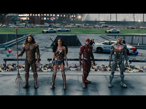 Youtube: Justice League - Comic-Con Sneak Peek [HD]
