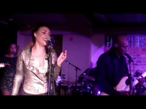 Youtube: LOOSE ENDS HANGING ON A STRING LIVE @ THE HOOCHIE COOCHIE NEWCASTLE