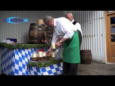 Youtube: geheimes Anzapftraining 2013: Oberbürgermeister Christian Ude zwei Tage vor dem Oktoberfest Auftakt