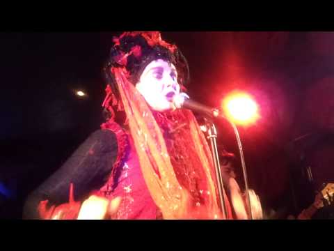 Youtube: lene lovich .say when. 2013.