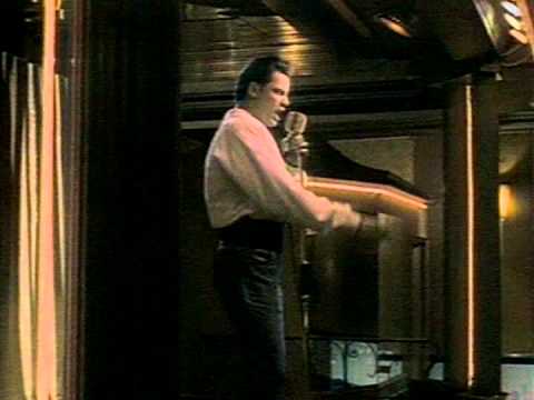 Youtube: Nick Kamen - Each Time You Break My Heart - 1986