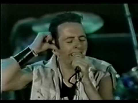 Youtube: The Clash - Straight To Hell