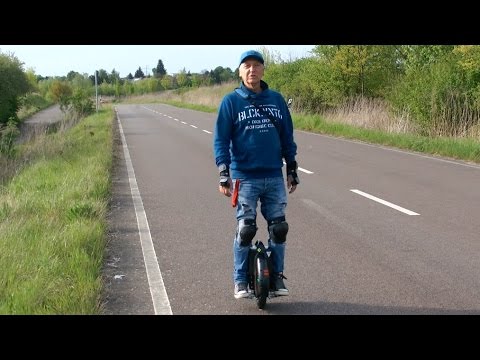 Youtube: Airwheel Einrad Skateboard eSkateBot Self Balancing Unicycle Airwheel X 3 Segway *1080p50fpsHD*