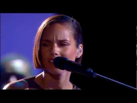 Youtube: Alicia Keys - Brand New Me (Live Royal Variety Performance 2012)