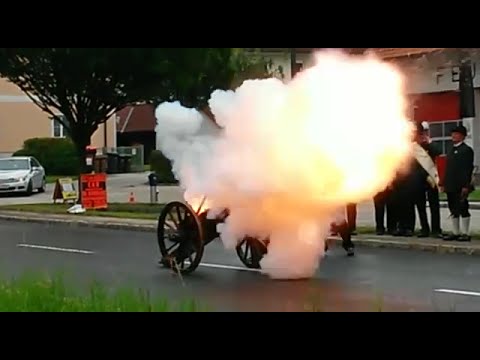 Youtube: Abschuss einer 500 Jahre alten Kanone